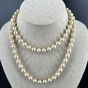 Vtg Majorica Single Strand Faux Iridescent Pearl Necklace 34” Gold tone Clasp